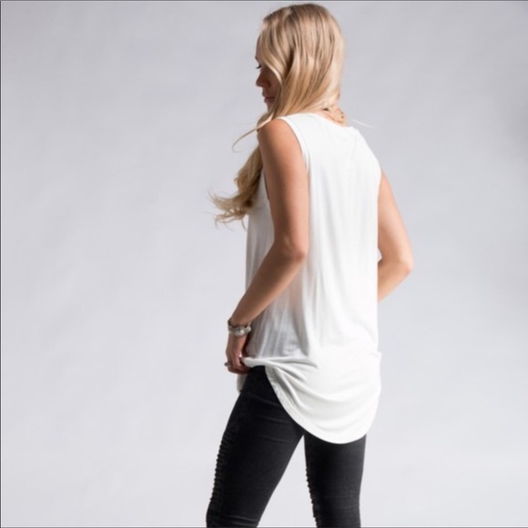 LAST ONE 🇺🇸 AMERICAN FLAG GRAPHIC V NECK TANK - Picture 5 of 8